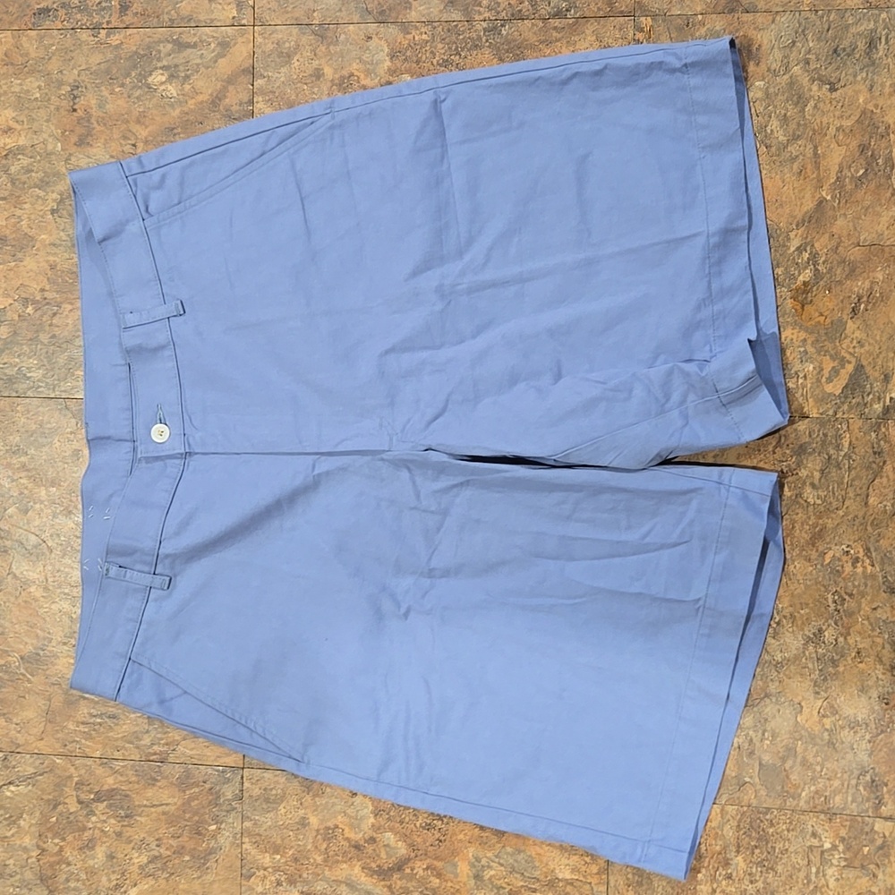 Men's, waist 35, Bills Khakis, Parker Shorts, standard fit, blue in color.